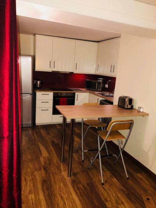 Vibrant Apartment At The Shore In Leith Эдинбург Экстерьер фото